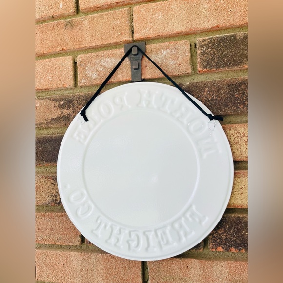 *North Pole Freight Co. Embossed Metal Sign - Picture 4 of 13